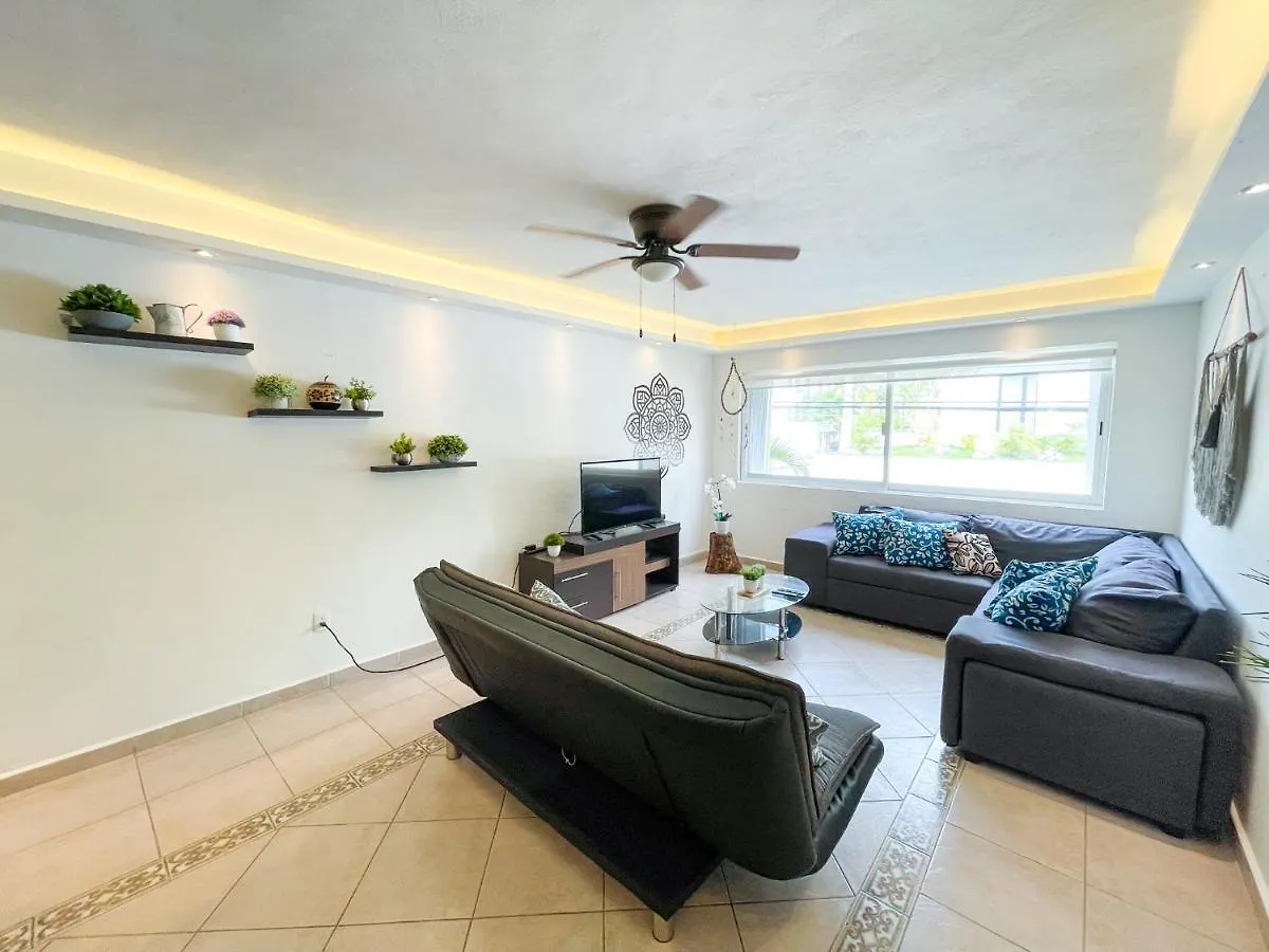 Simply Comfort Bright & Spacious 2Br 2Ba In Centro Pdc Playa del Carmen Apartment
